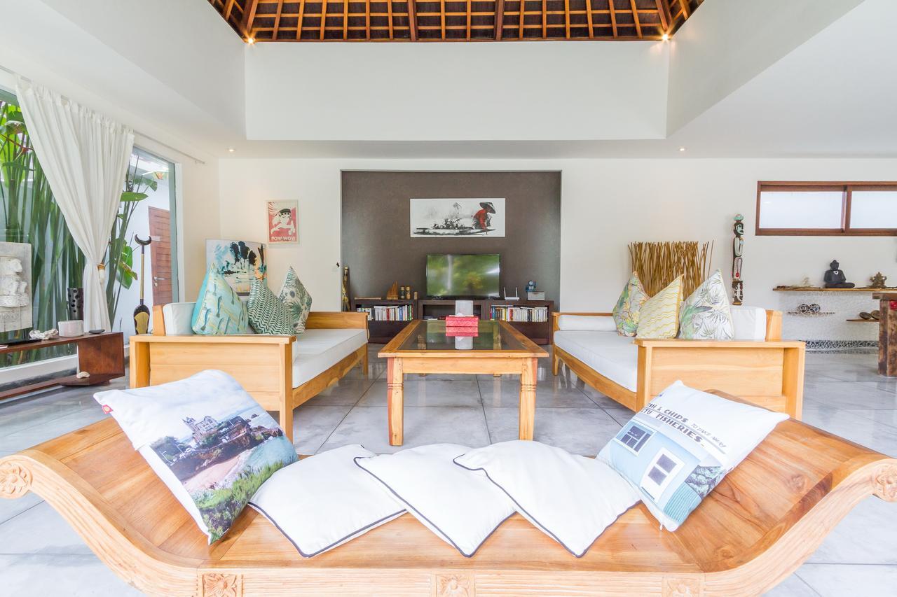 Villa Pierrot Seminyak Esterno foto