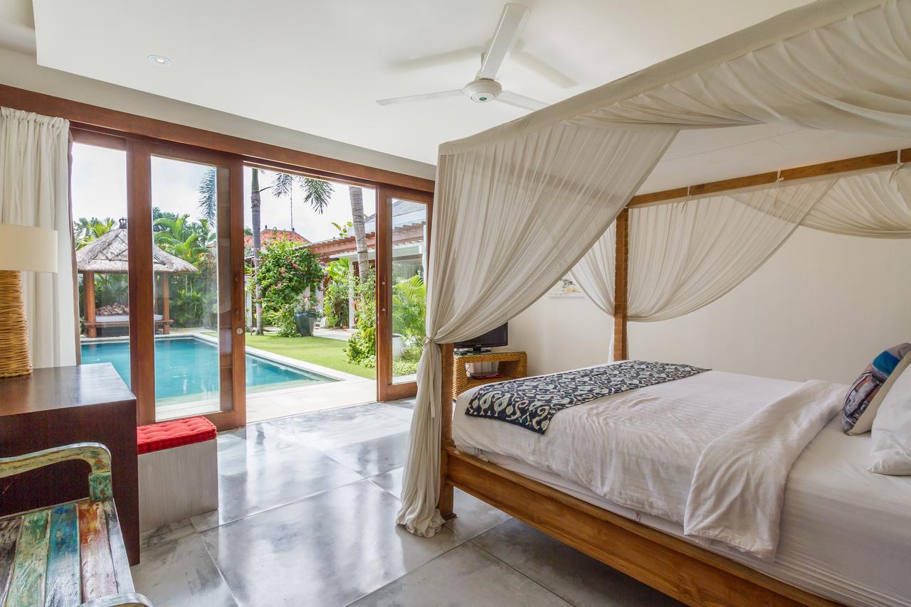 Villa Pierrot Seminyak Esterno foto