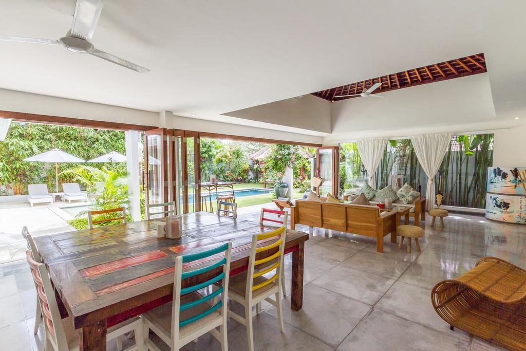 Villa Pierrot Seminyak Esterno foto