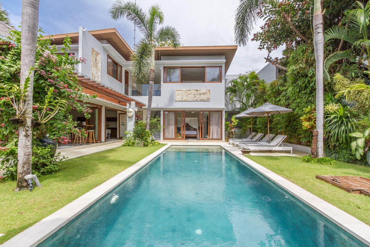 Villa Pierrot Seminyak Esterno foto